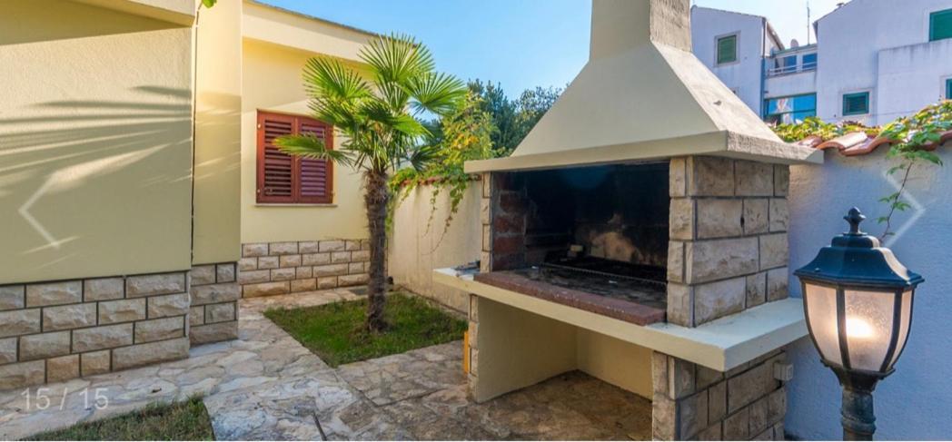 Kuca Za Odmor Villa Sveti Filip i Jakov Exterior photo